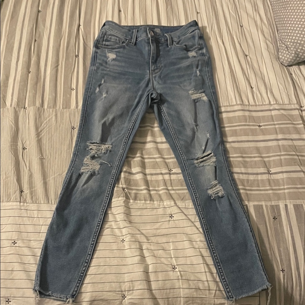 Old Navy Light Blue Distressed Skinny Jeans